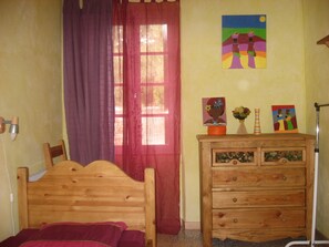 2 bedrooms