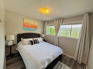 1 bedroom, free WiFi, bed sheets - Cozy 1 bedroom self-contained suite near the Westside Wine Trail. (West Kelowna)