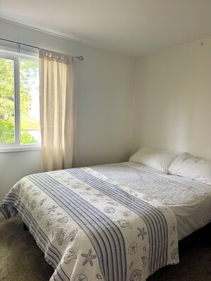 Deluxe Apartment, 2 Bedrooms, Patio, Garden View | Wi-fi percuma
