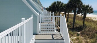 2-bedroom townhome with private garage that can park 2 normal size cars