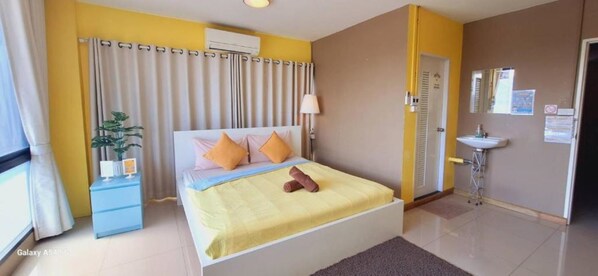 1 bedroom, WiFi, bed sheets