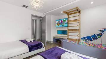 Desk, iron/ironing board, travel cot, free WiFi