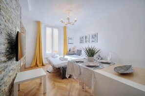 1 chambre, fer et planche à repasser, Wi-Fi, draps fournis