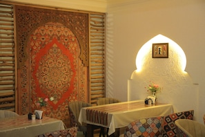 Restaurant - Oasis al Khiva Boutique Hotel Inside Citadel (Khiva)