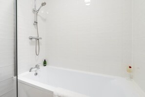 Hair dryer - Modern 2BR on Ecclesall Road (Sheffield)