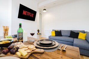 Dining - Modern 2BR on Ecclesall Road (Sheffield)