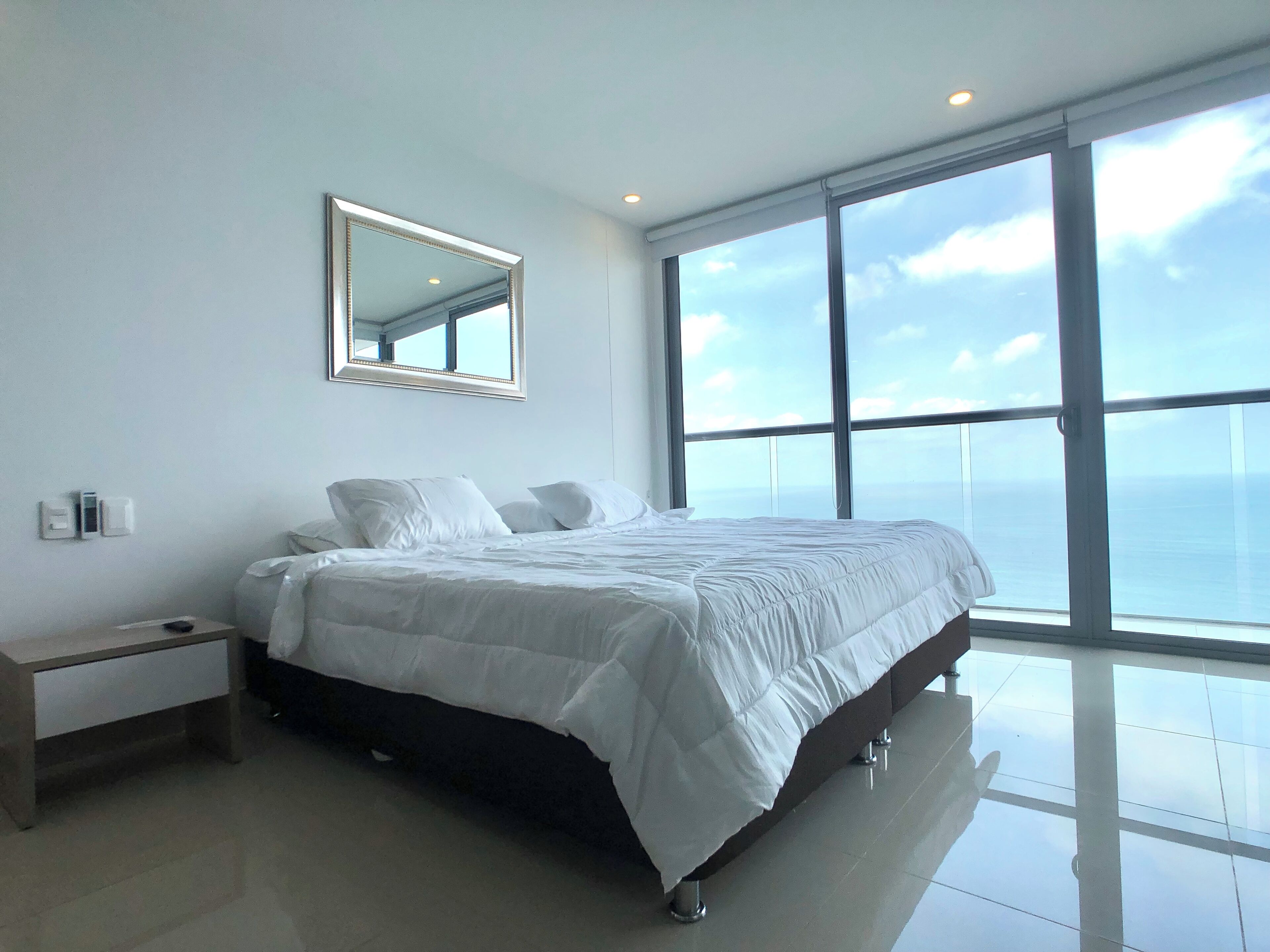 1 多间卧室、熨斗/熨衣板、WiFi、床单