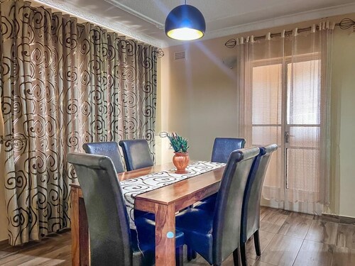 Micasa 5 Bedroomed BnB Gweru