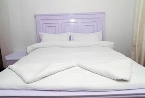 6 chambres, fer et planche à repasser, Wi-Fi