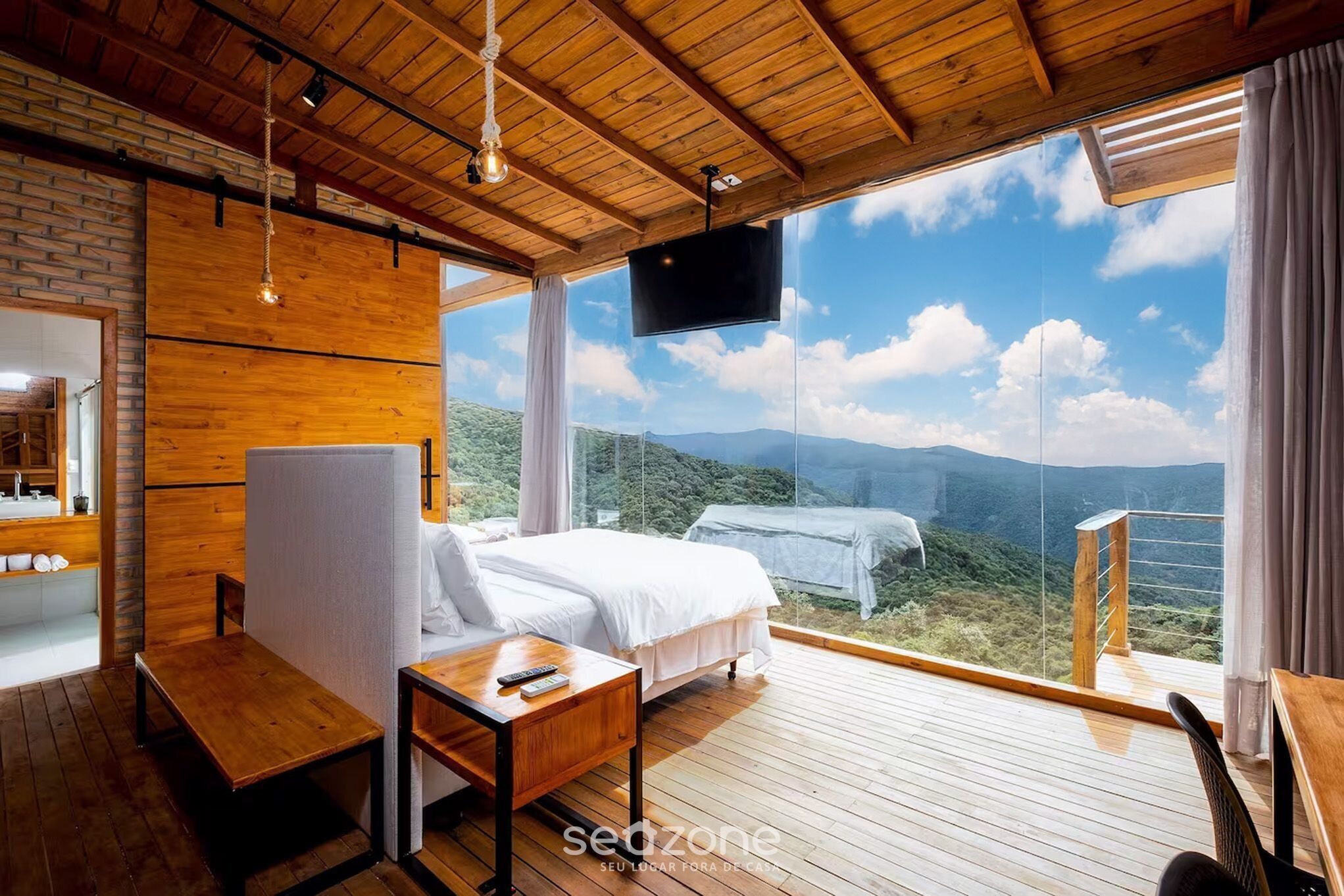 基础木屋 | 免费 WiFi