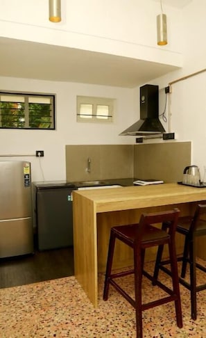 Fridge, microwave, stovetop, electric kettle