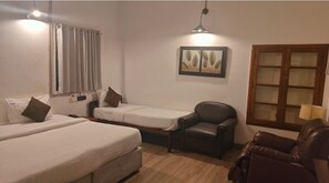 1 bedroom, iron/ironing board, free WiFi, bed sheets - Studio Apartments Near US Consulate (Chennai)