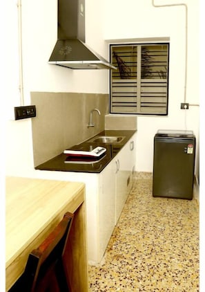 Fridge, microwave, stovetop, electric kettle