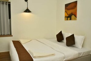 1 chambre, fer et planche à repasser, Wi-Fi gratuit, draps fournis