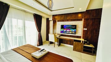 Habitación familiar | Escritorio, wifi gratis y ropa de cama