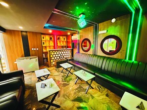 Lounge - Presken Awolowo Way - Ikeja (Lagos)