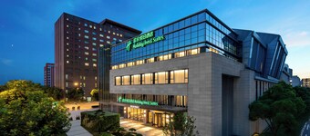 Holiday Inn & Suites Shanghai Changfeng by IHG
