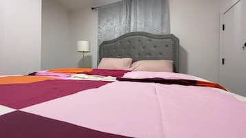 2 habitaciones, tabla de planchar con plancha, wifi y ropa de cama