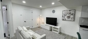 Comfy 2BR Basement Getaway