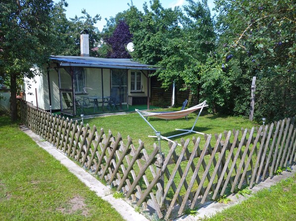 المنطقة المحيطة بالمنشأة