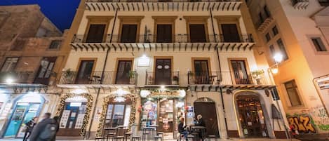 Fachada de la propiedad