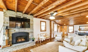 Smart TV, fireplace, books, video library - Catskills Lazy Lake House. A Superior 3 BR  Retreat. (Deposit)