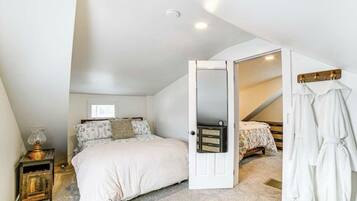 2 Schlafzimmer, BĂŒgeleisen/BĂŒgelbrett, Reisekinderbett, WLAN