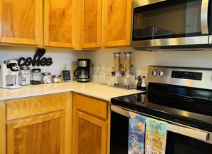 Fridge, microwave, oven, stovetop - Blue Heron - breakfast, bikes, rec area (Tybee Island)