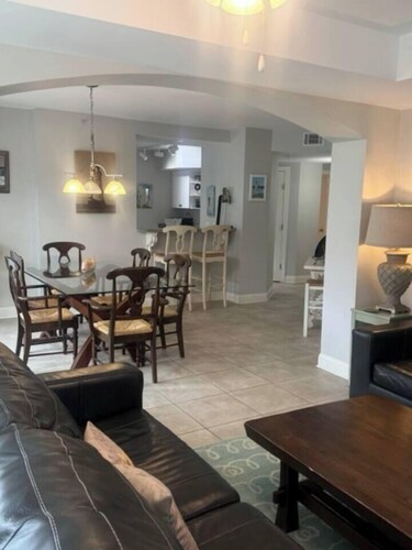 Pier Walk 15- Ocean View/Elevator/Sleeps 8