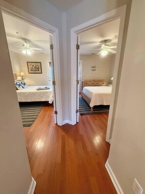 2 makuuhuonetta, silitysrauta/-lauta, vauvan matkasänky, Wi-Fi