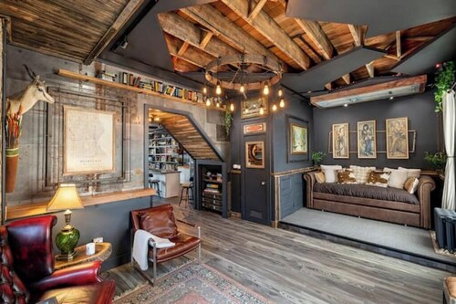 The Terrapin Station Hot Tub-Games-Groups of 16+