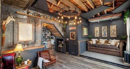 The Terrapin Station Hot Tub-Games-Groups of 16+