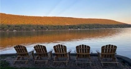 New! Keuka Farmhouse with lake access!