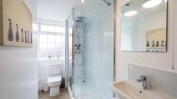 Shower, towels