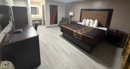 Ivory Tower Motor Inn