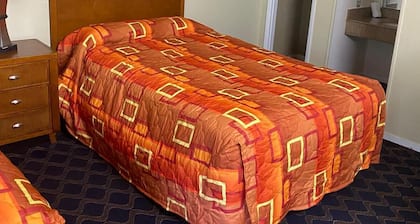 Ivory Tower Motor Inn