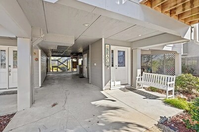 Mutt'n Joes Beach House!! New to the rental market in Barrier Dunes! BOOK NOW!