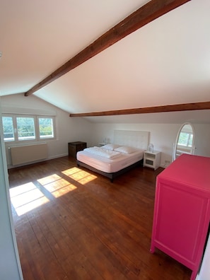 2 bedrooms, WiFi - Beautiful Duplex of 80 M² for 6 /7 PERS, 100 METERS FROM THE BEACH, garden of 1000 m². (Hermanville-sur-Mer)