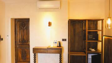 Premium bedding, minibar, individually decorated, individually furnished