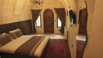 Premium bedding, minibar, individually decorated, individually furnished