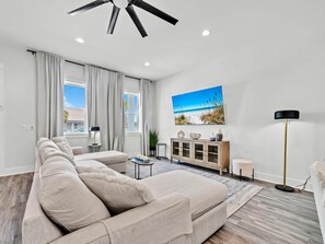 Townhome, Multiple Beds (Evergreen By the Sea Unit A) | Living area
