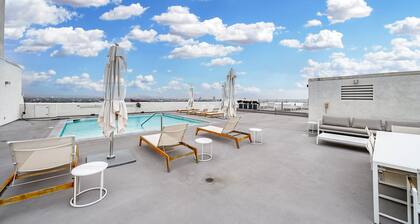 Luxury WeHo Condo w/ Epic Views, Rooftop Pool & Valet