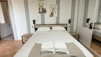 3 chambres, fer et planche Ă  repasser, Wi-Fi, draps fournis