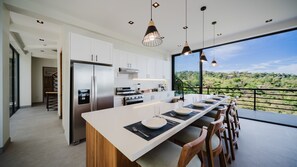 Fridge, microwave, oven, coffee/tea maker