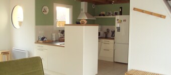 HOUSE 8-10 PEOPLE 300m from the beach, 1km from shops