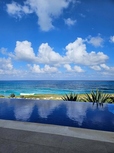 Casa Brisa Tranquila on Isla Mujeres: Ocean Front 3-bedroom Luxury Villa w/Views
