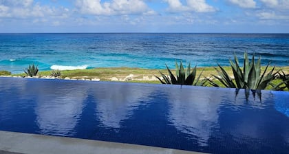 Casa Brisa Tranquila on Isla Mujeres: Ocean Front 3-bedroom Luxury Villa w/Views