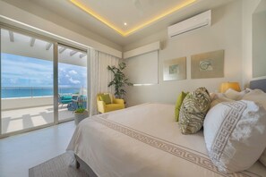 3 chambres, coffres-forts dans les chambres, bureau