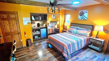 2 kamar tidur, setrika/meja setrika, Wi-Fi, dan seprai linen