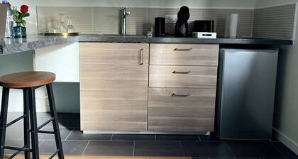 Studio ElĂ©gant 2 pers. | CĆur de ville | Parking Ă proximitĂ©